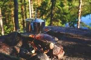 Camping off the grid campfire